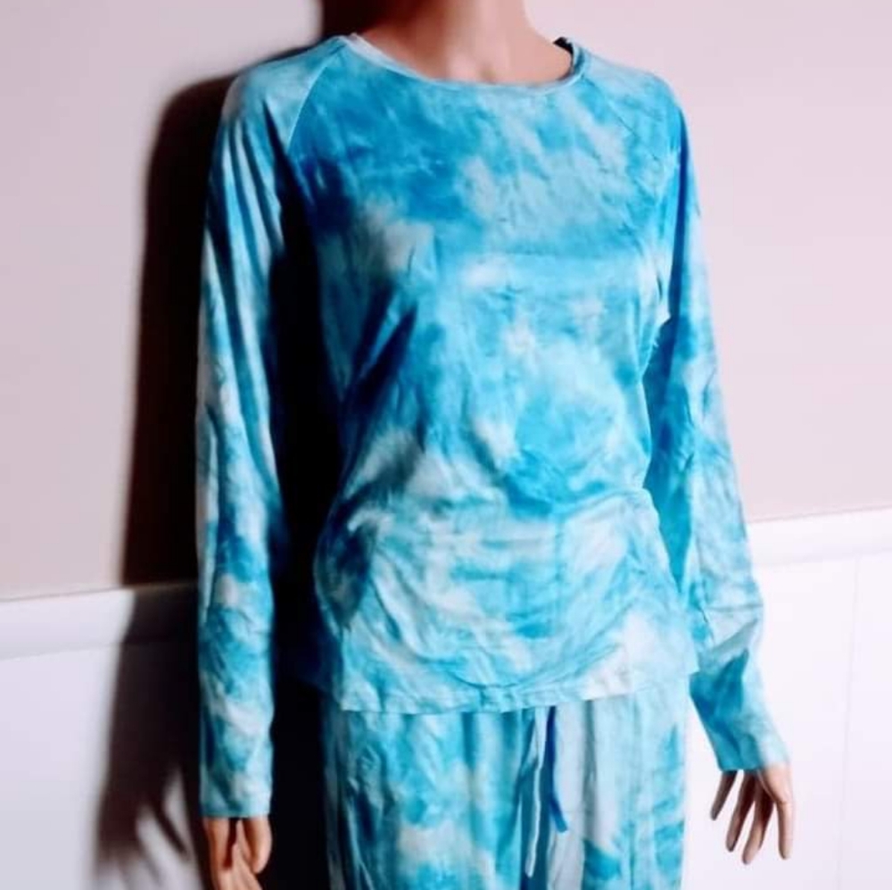 Blueish long sleeve pants set